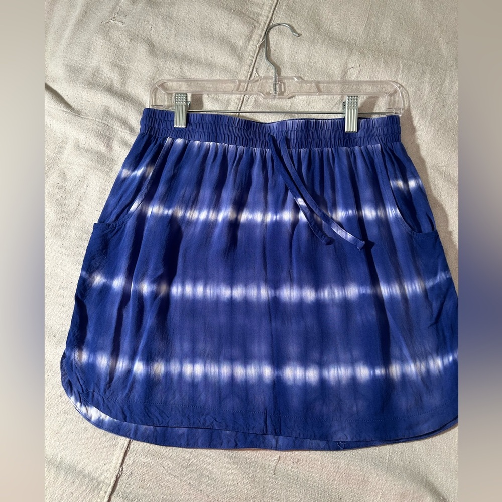 Merona Blue and White tie-dye drawstring, comfy lounge Women's Skirt M